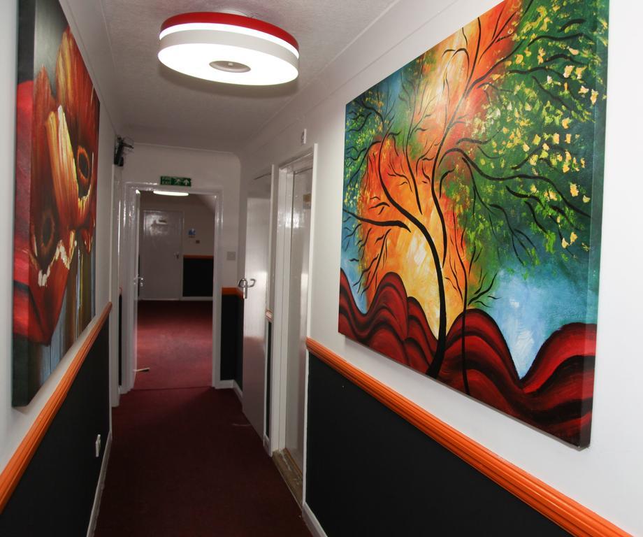 Heathrow Inn Hotel Хитроу Экстерьер фото