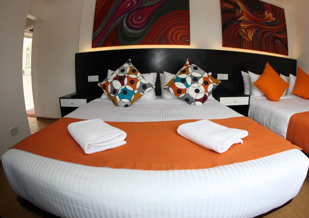 Heathrow Inn Hotel Хитроу Экстерьер фото