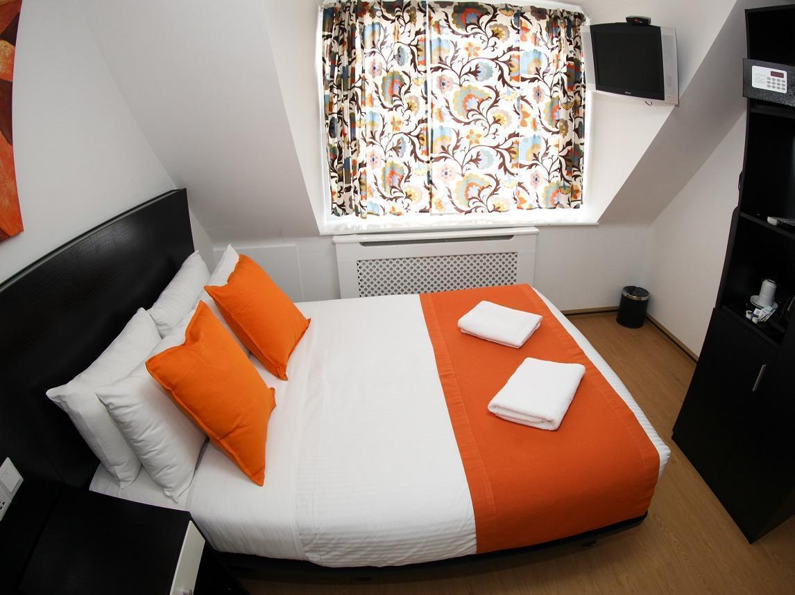 Heathrow Inn Hotel Хитроу Экстерьер фото