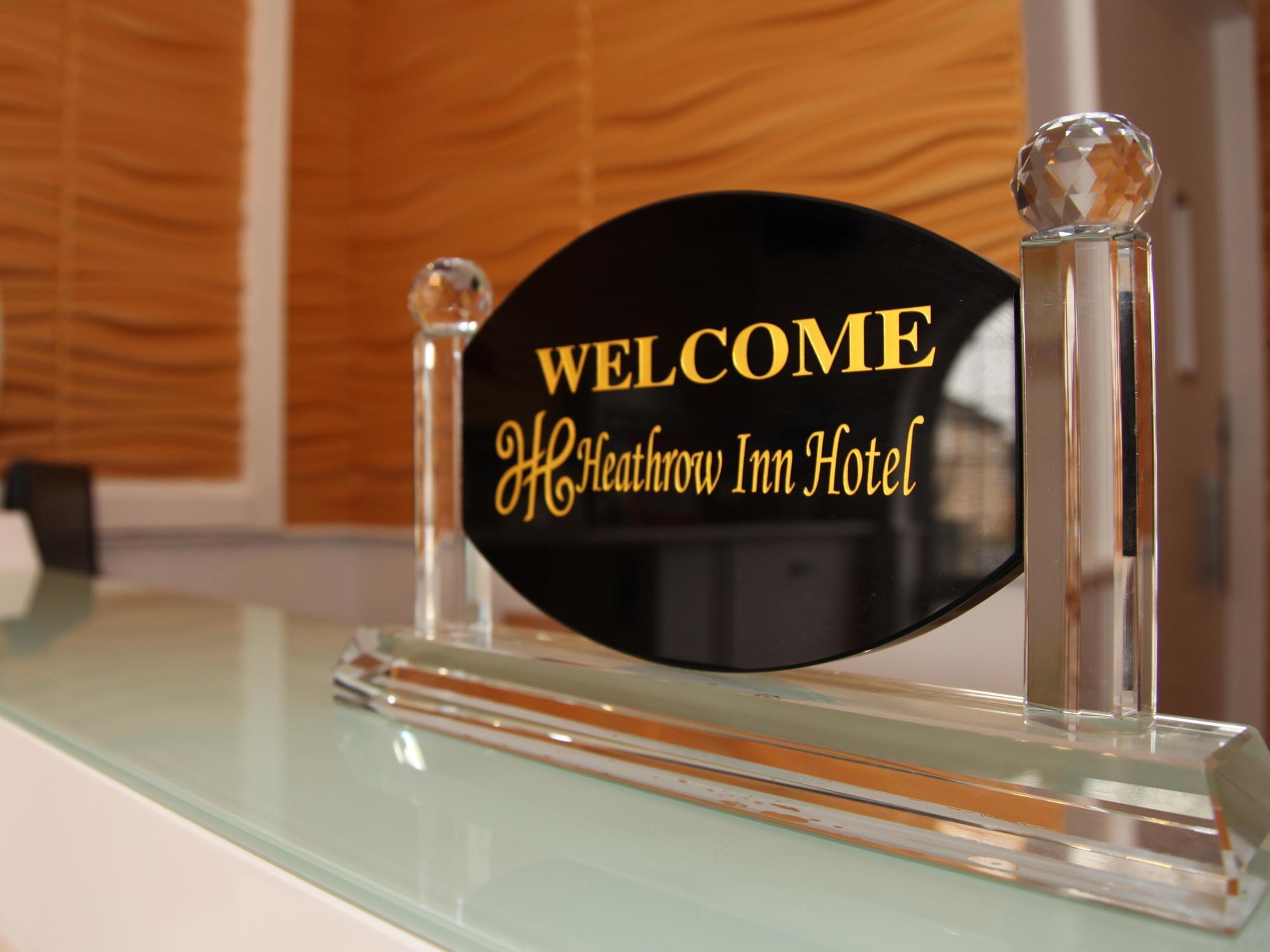 Heathrow Inn Hotel Хитроу Экстерьер фото