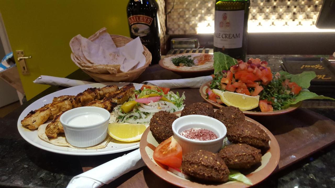 Heathrow Inn Hotel Хитроу Экстерьер фото